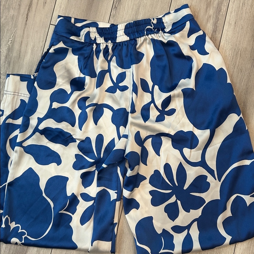 House of Harlow blue white floral wide leg satin pants size large - Picture 8 of 10
